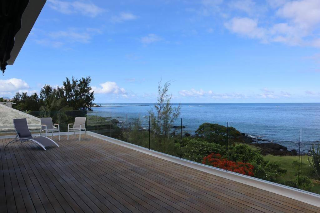 Oceans Luxury Oceanfront Apart Sunset View With Pool Leilighet Flic-en-Flacq Eksteriør bilde