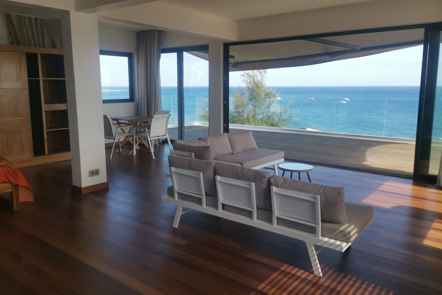 Oceans Luxury Oceanfront Apart Sunset View With Pool Leilighet Flic-en-Flacq Eksteriør bilde