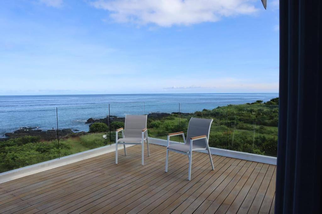 Oceans Luxury Oceanfront Apart Sunset View With Pool Leilighet Flic-en-Flacq Eksteriør bilde