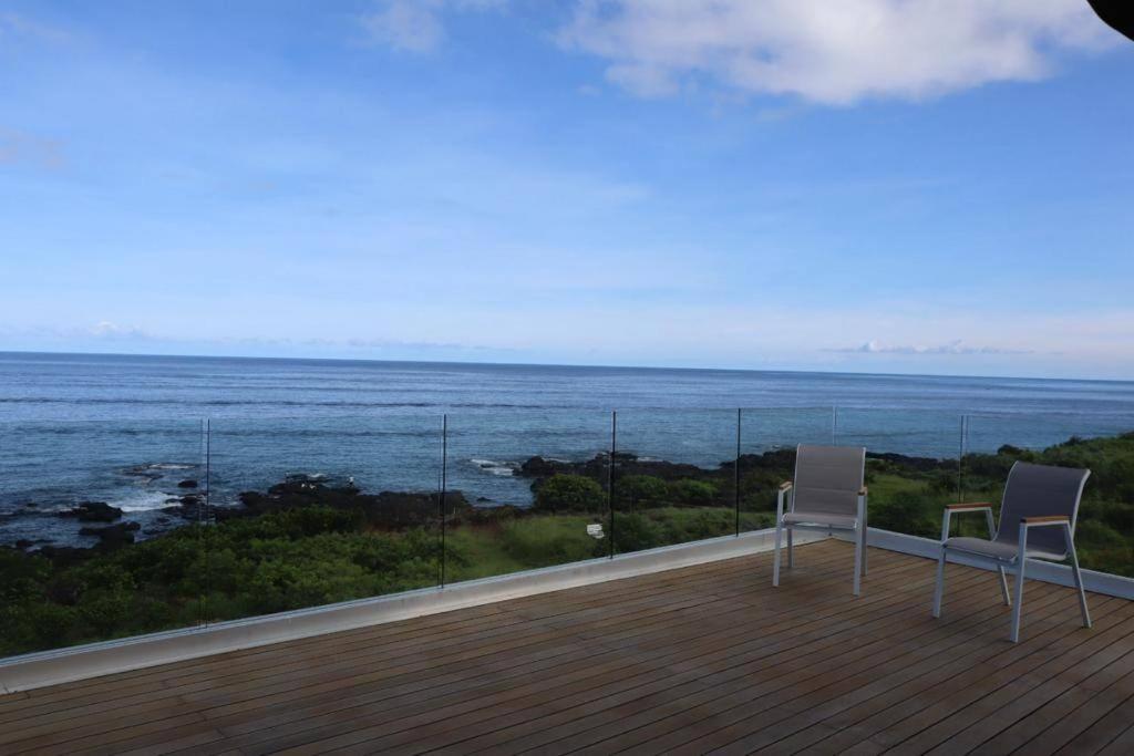 Oceans Luxury Oceanfront Apart Sunset View With Pool Leilighet Flic-en-Flacq Eksteriør bilde