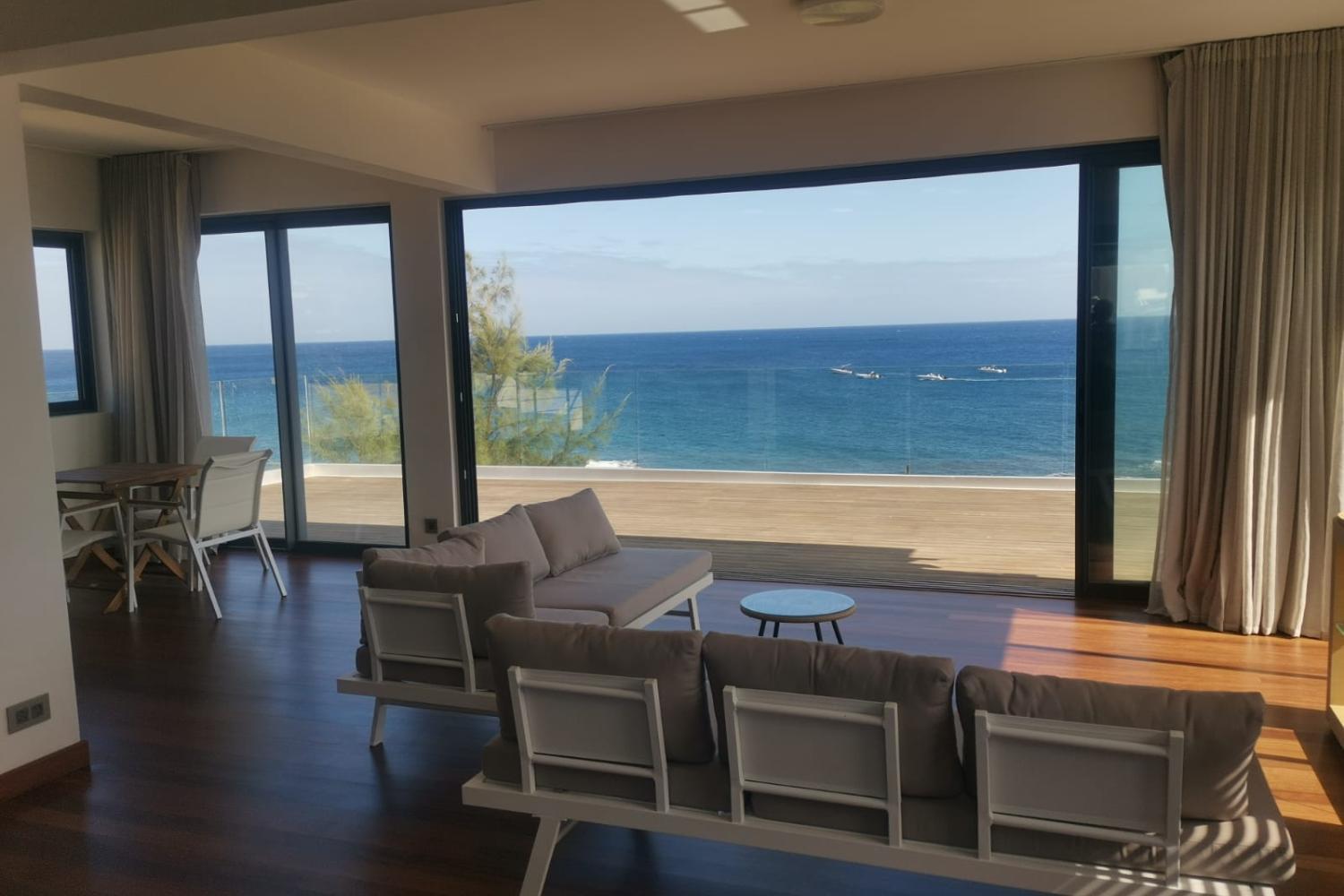 Oceans Luxury Oceanfront Apart Sunset View With Pool Leilighet Flic-en-Flacq Eksteriør bilde