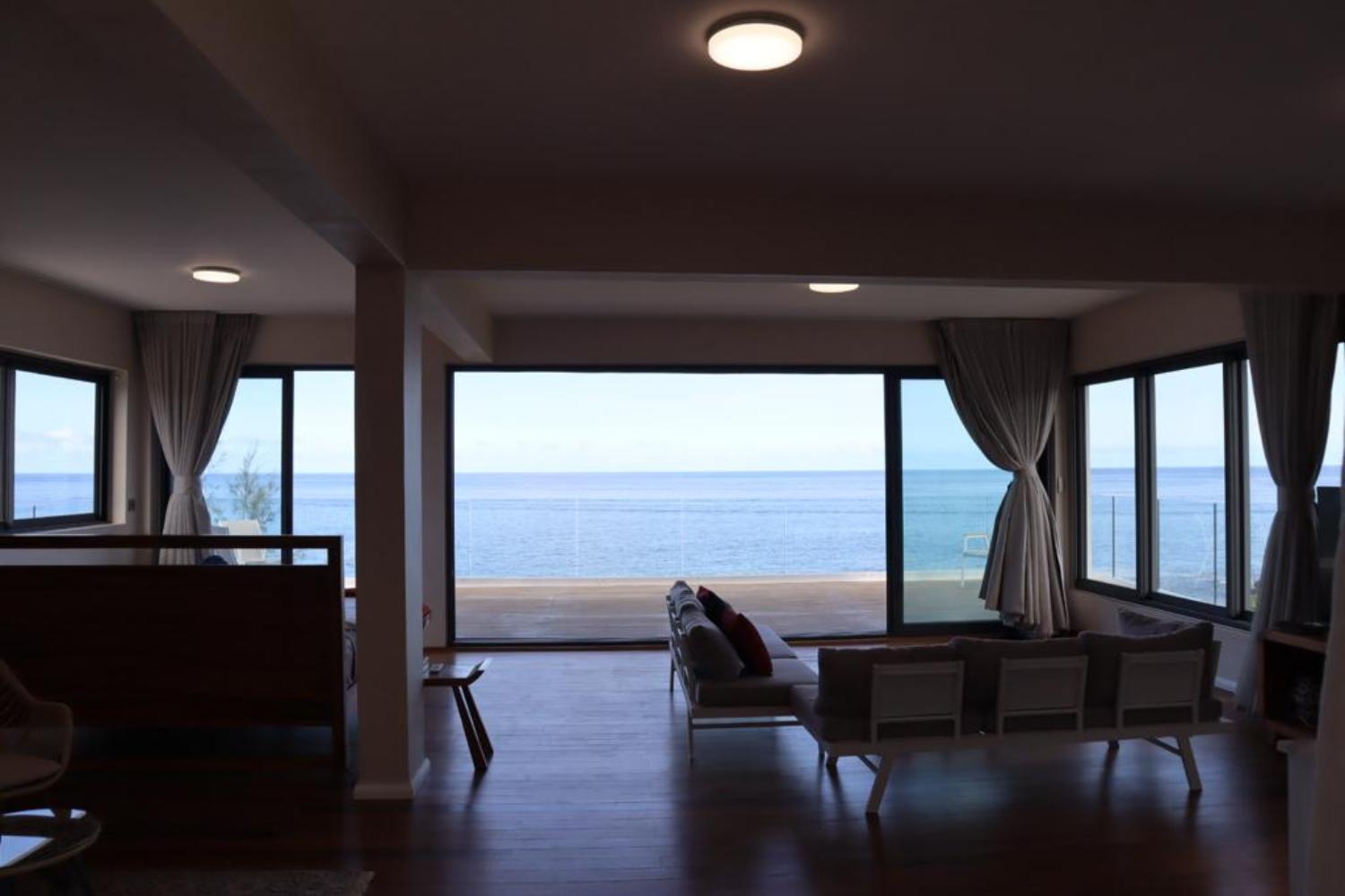 Oceans Luxury Oceanfront Apart Sunset View With Pool Leilighet Flic-en-Flacq Eksteriør bilde